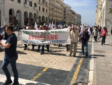 Πορεία συνταξιούχων και στη Θεσσαλονίκη για τις μειώσεις (φωτό, βίντεο)